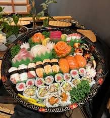 P3. Sushi & Sashimi Deluxe