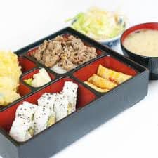 L9. Spicy Buta Don / Jeyouk Box (11:30 - 14:30)