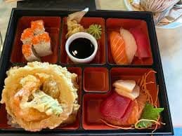 L6. Sushi Box (5 pcs) (11:30 - 14:30)