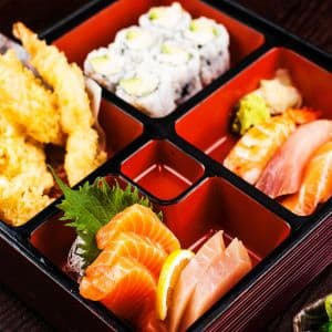 L7. Sashimi Box (6 pcs) (11:30 - 14:30)